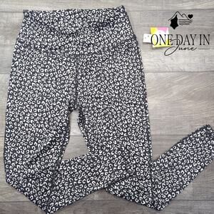 Cabana Ankle Yoga Leggings Size M